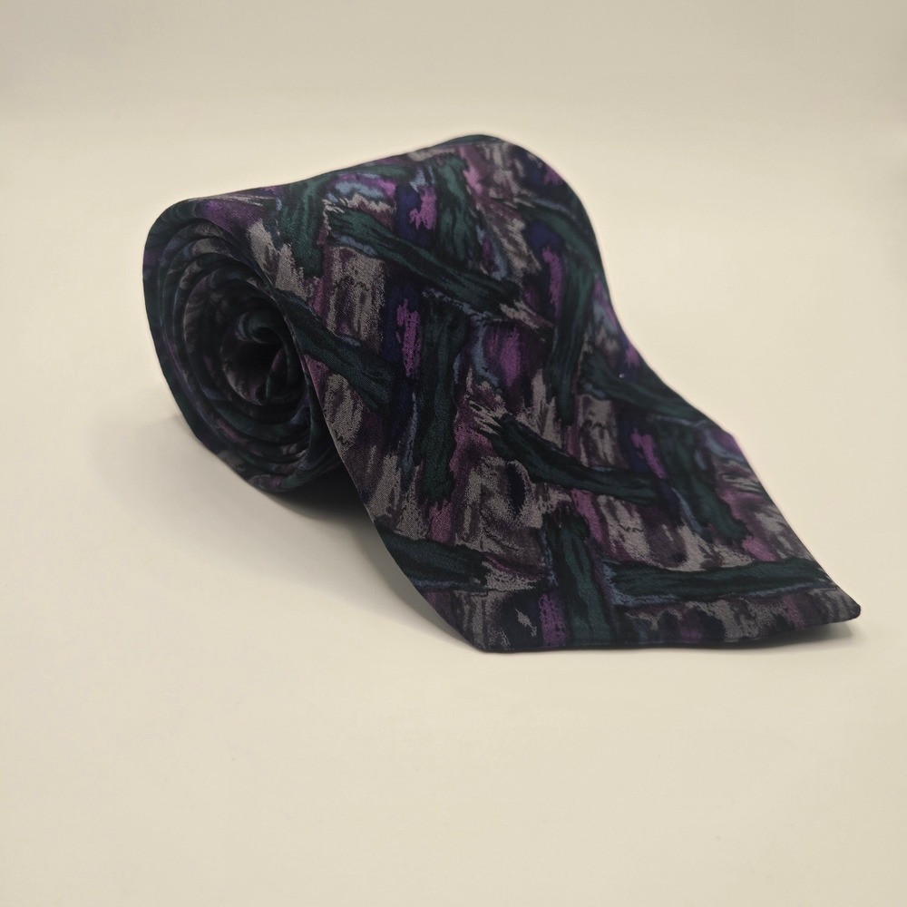 J Garcia By Stonehenge 100 % silk abstract tire purple green artistic (A1)